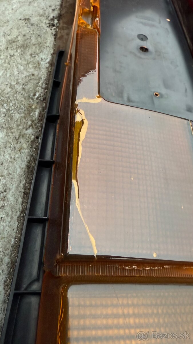 Zadný svetelný panel (heckblende) Audi 90 B2 - 2