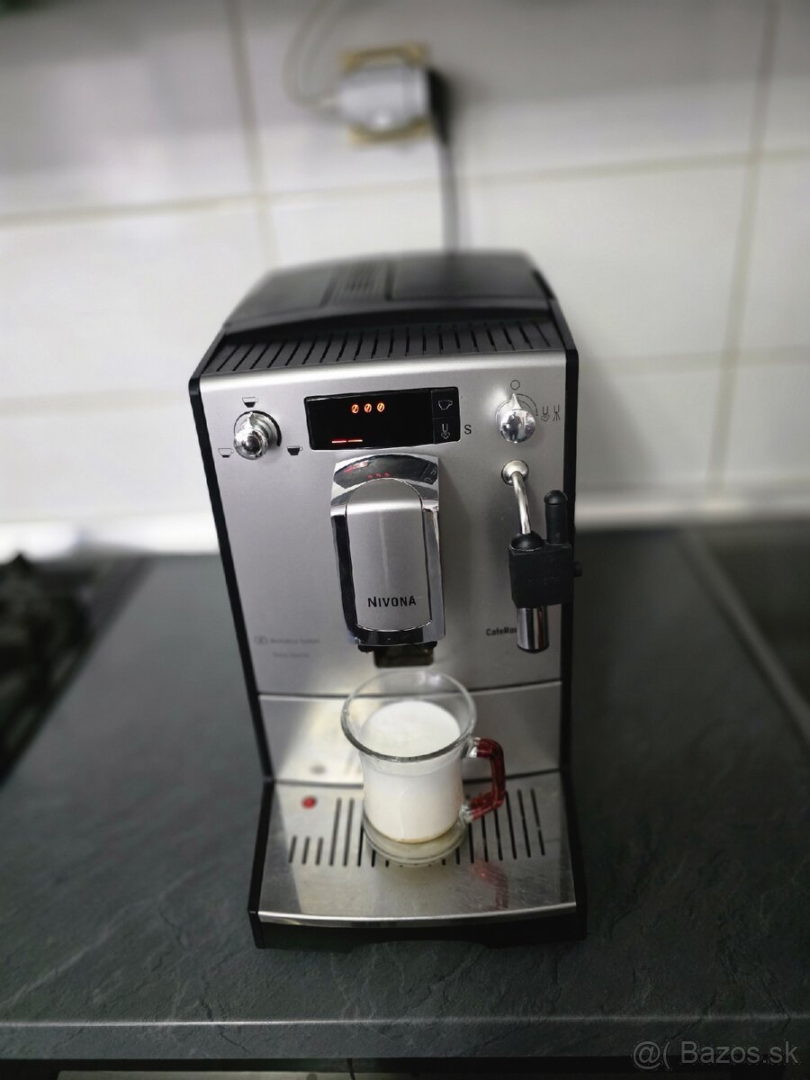 Kavovar Nivona - 2
