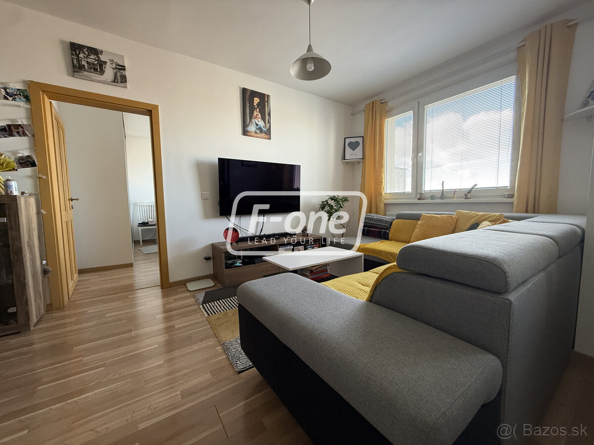 Prenájom 3 izbový byt - Bratislava - Petržalka, Hálova - 2
