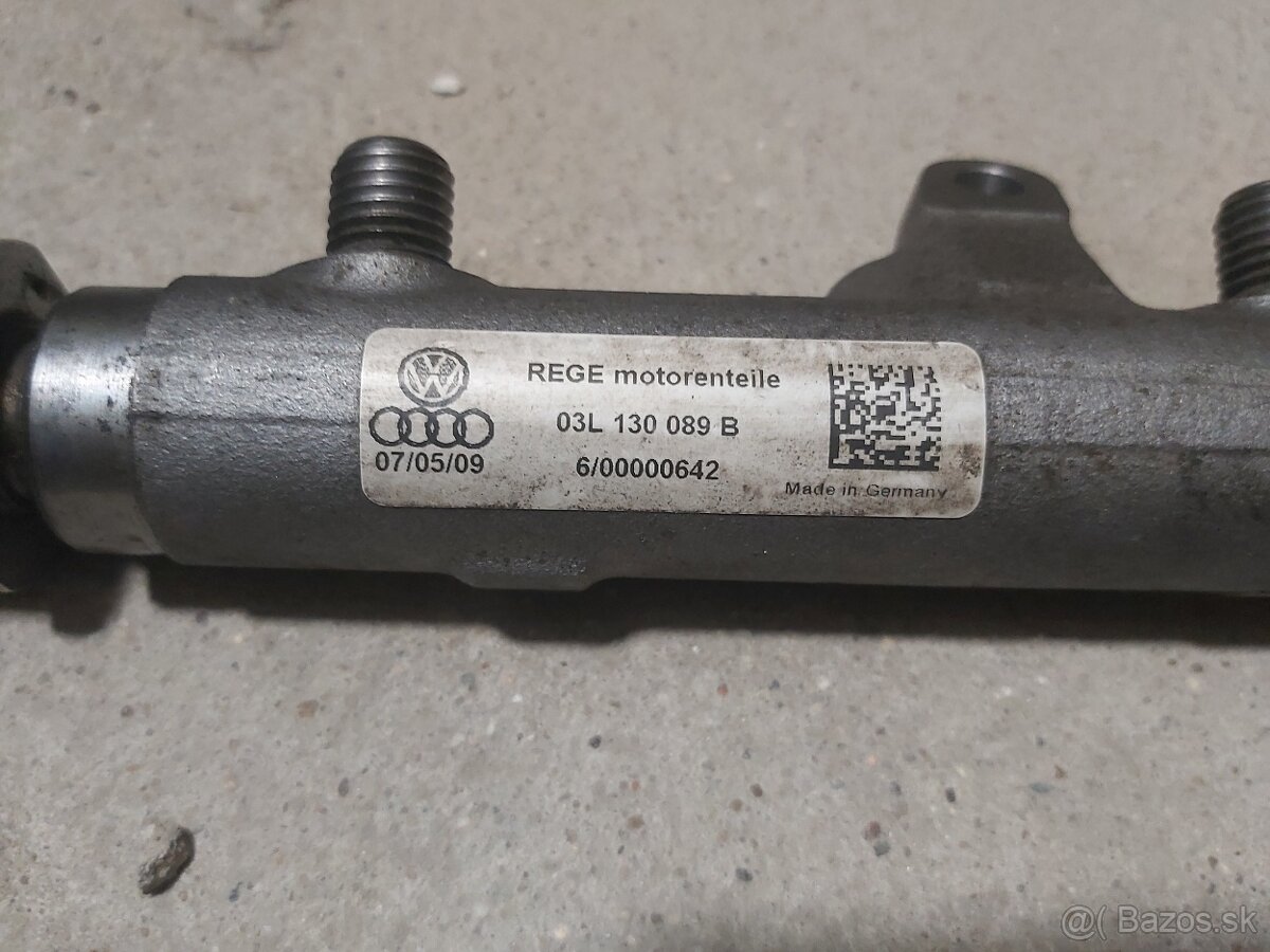 Palivová vstrekovacia rampaVW Group 03L 130 089 B - 2