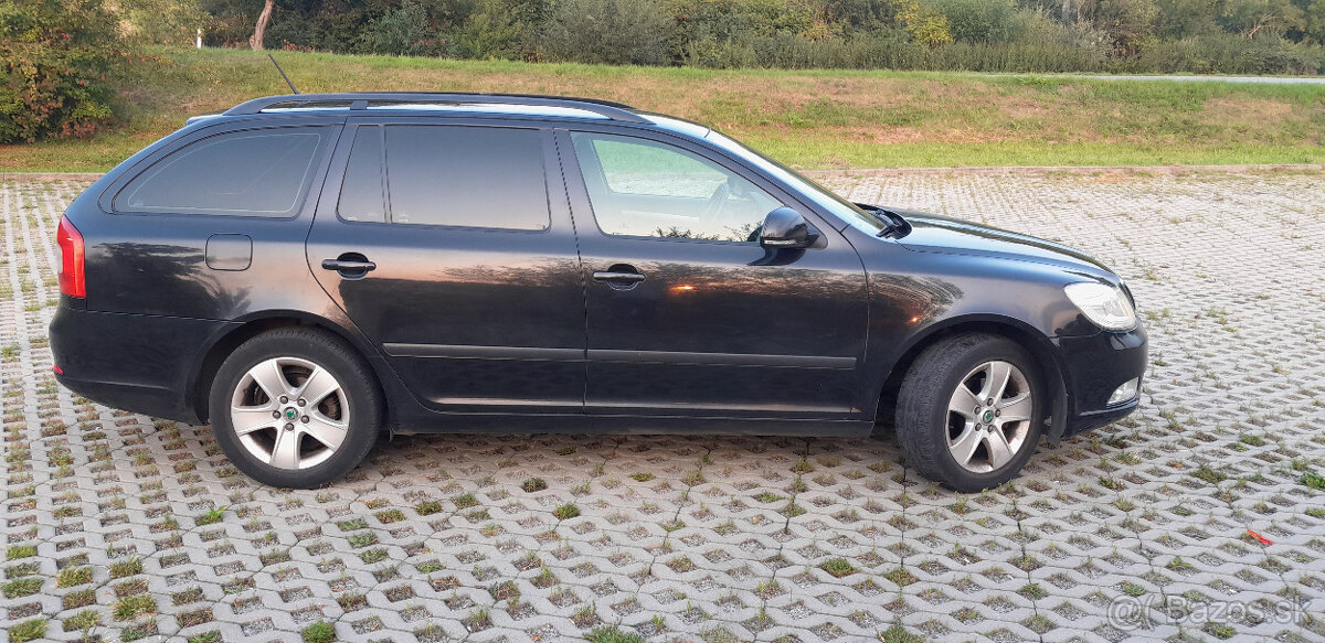 Škoda Octavia 2 Combi 1,6 TDI 77KW DSG - 2