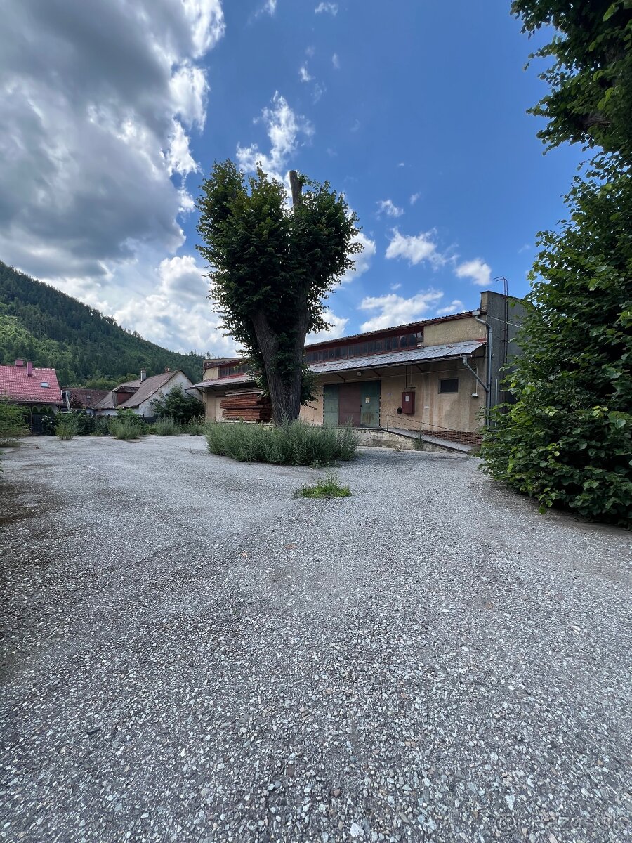 Predaj historického areálu – kaštieľ Liptovský Hrádok - 2