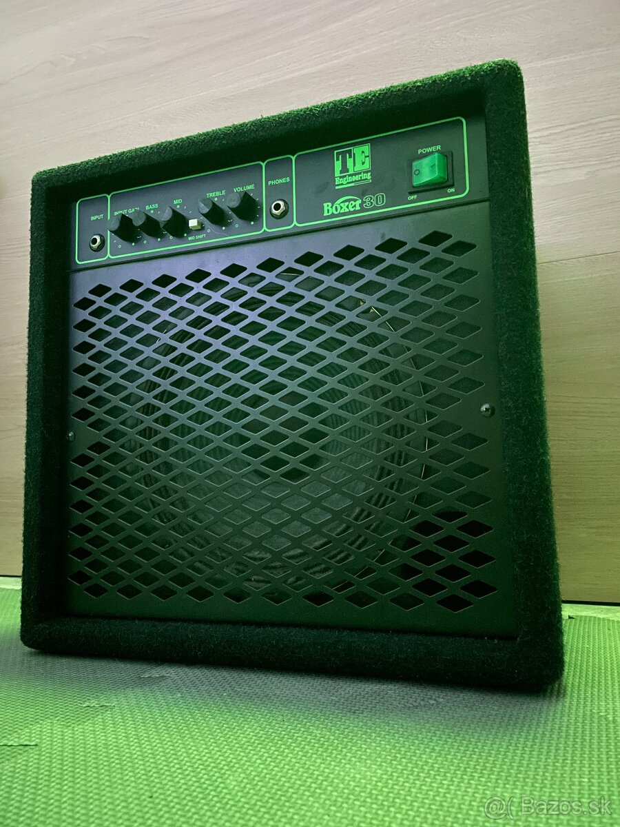 Basgitarové kombo Trace Elliot Boxer 30 - 2