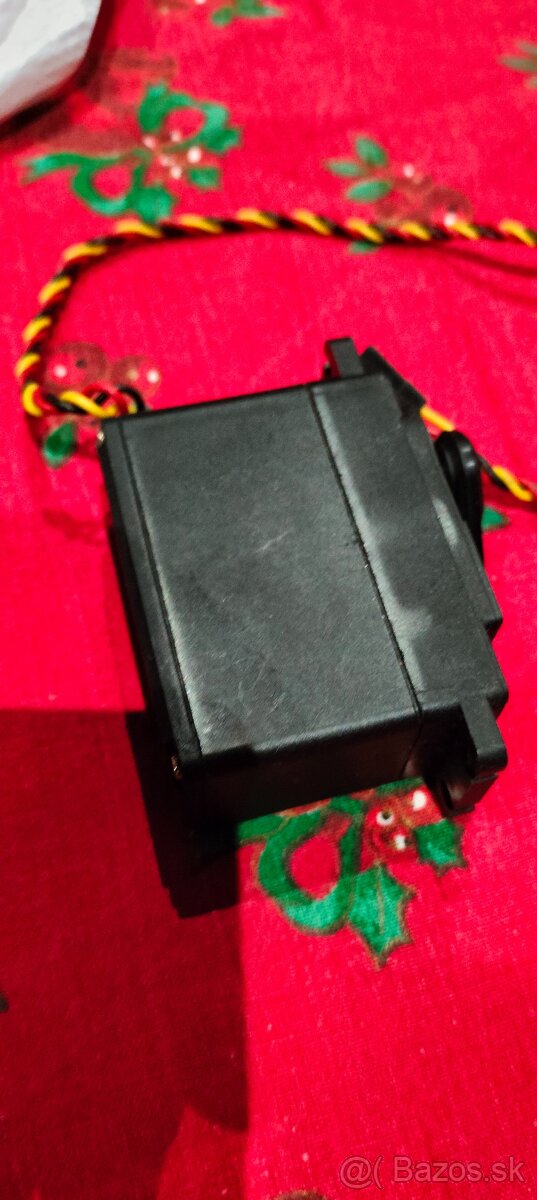 Hitec HS-755MG, analógové servo - 2