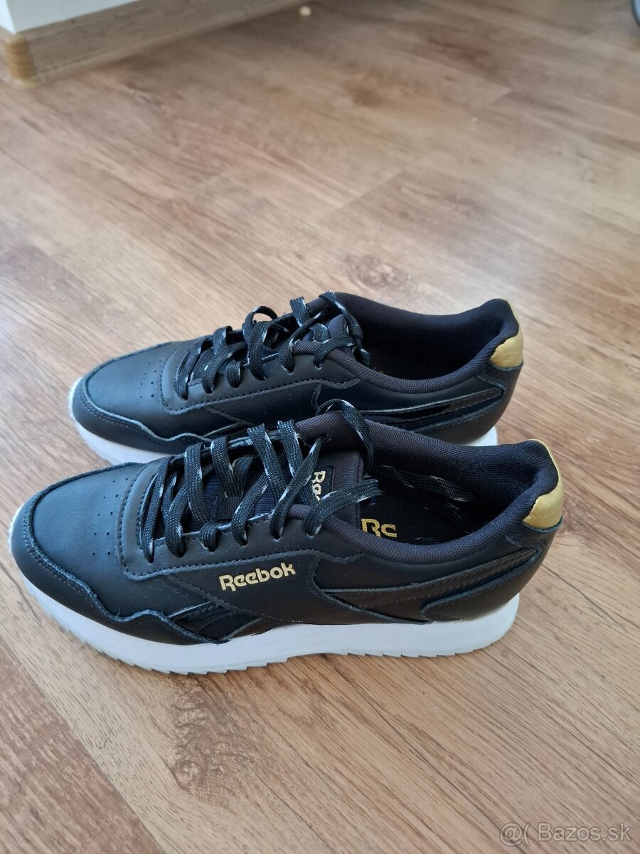 Cierne reebok botasky 37,5 - 2