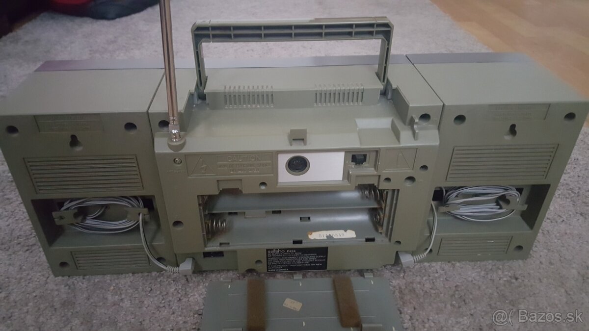 Predám radiomagnetofon Saisho. - 2