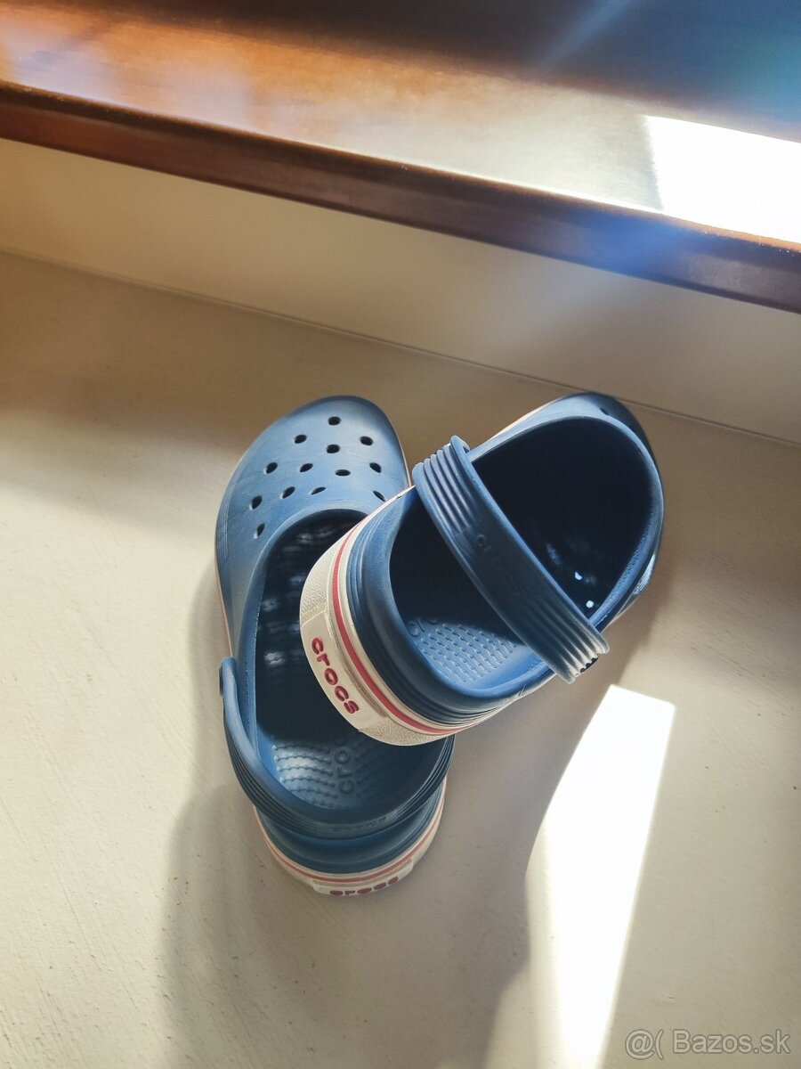 Šľapky zn.Crocs v.37-38 - 2