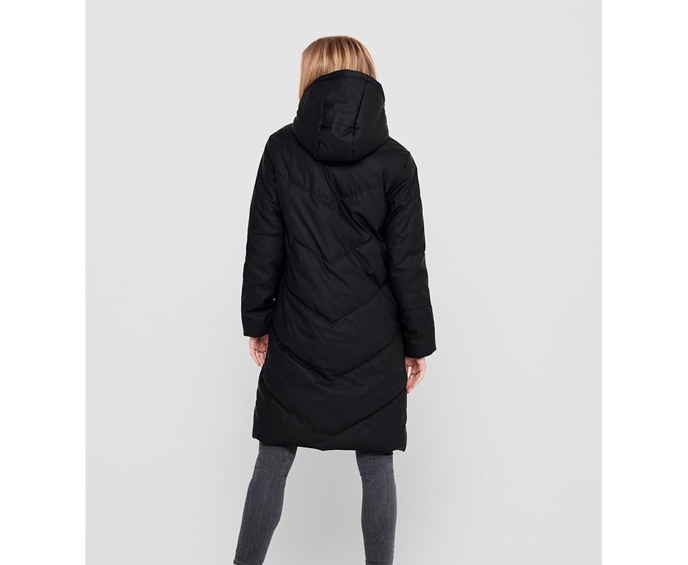 ČIERNA BUNDA zn.JDY č.L + šál - 2