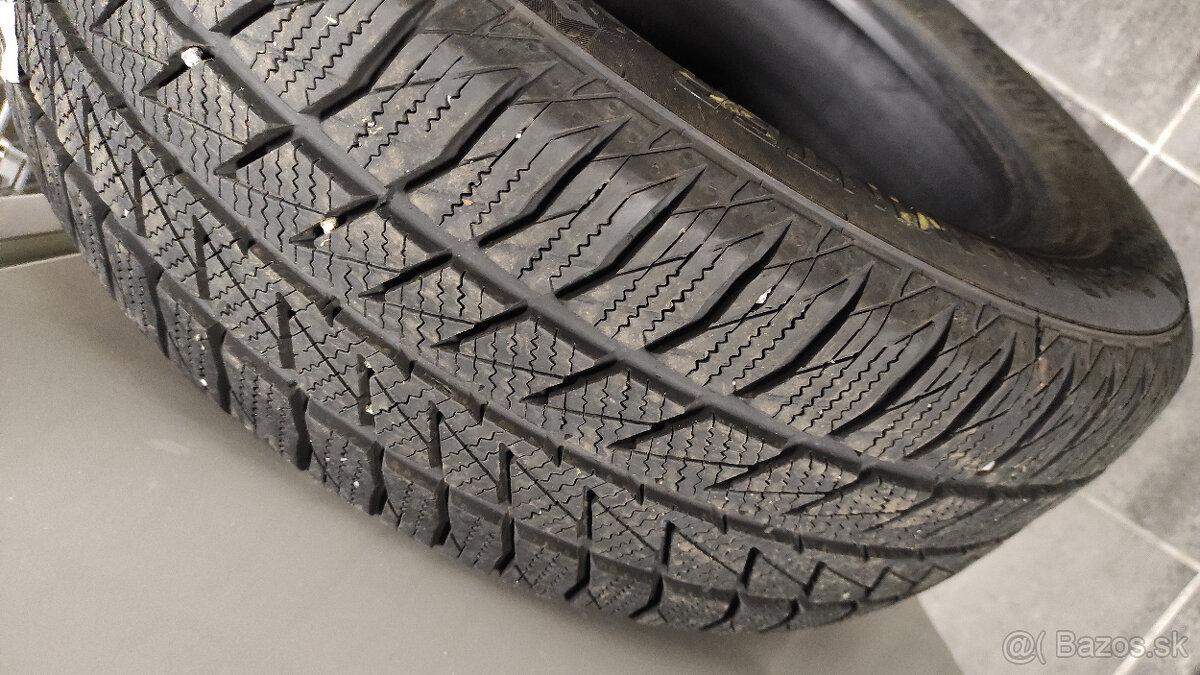 Predám 4ks zánovné zimné pneumatiky - 2