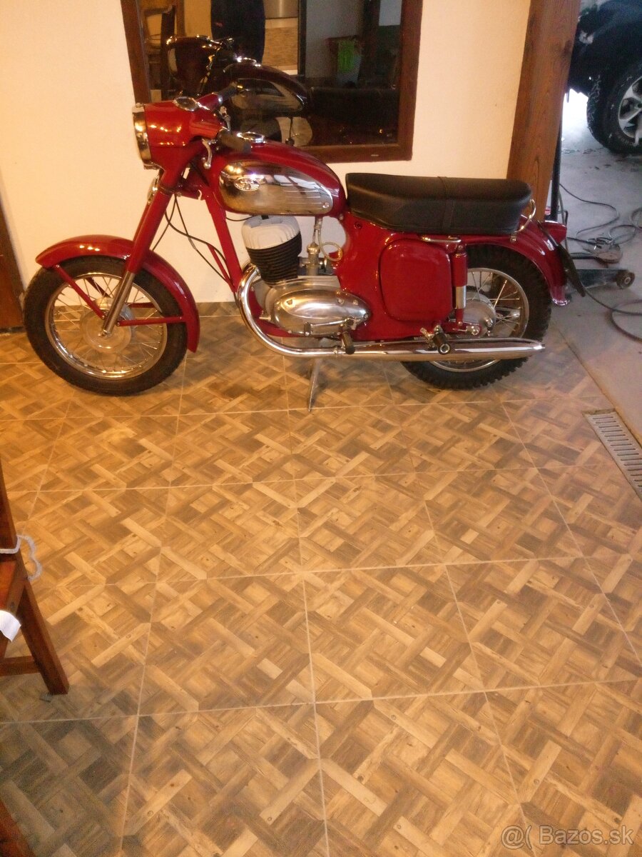 Jawa 250, 559 - 2