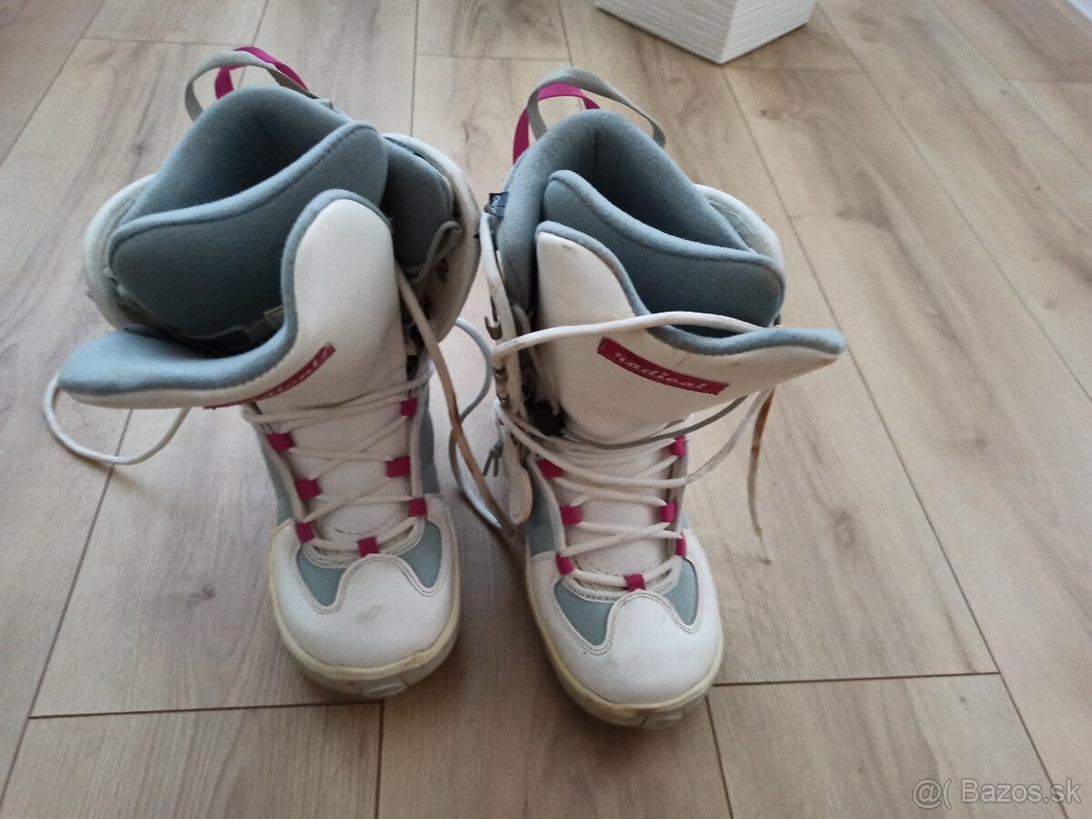 snowboard+ topánky - 2