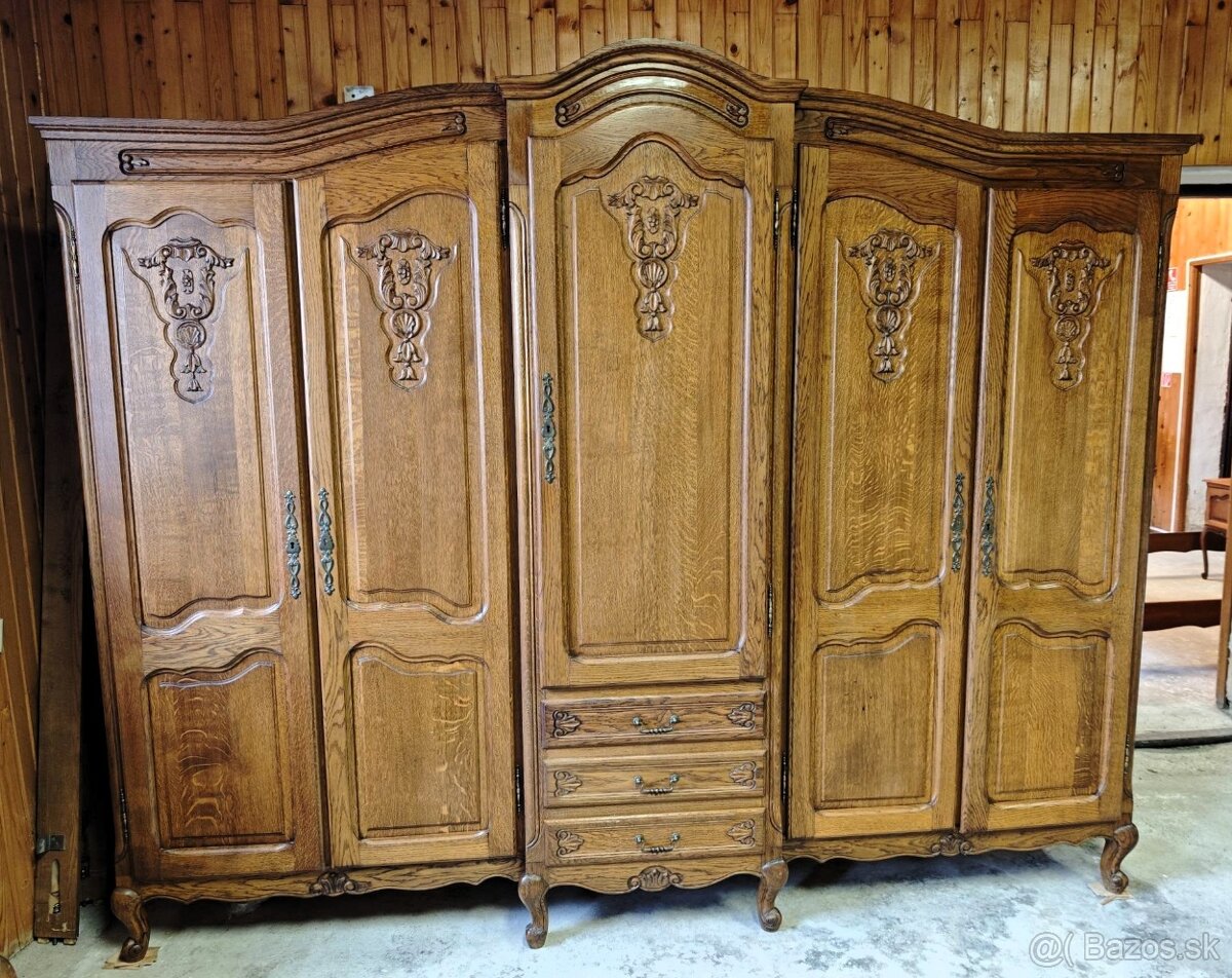 Starožitná skriňa - 2