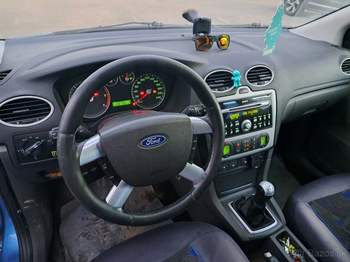 Ford Focus Combi Mk2 Ghia - 2