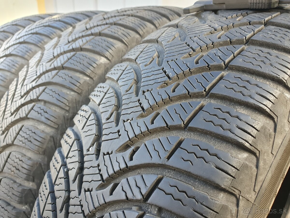 185/60R15 Michelin Alpin A4 - 2