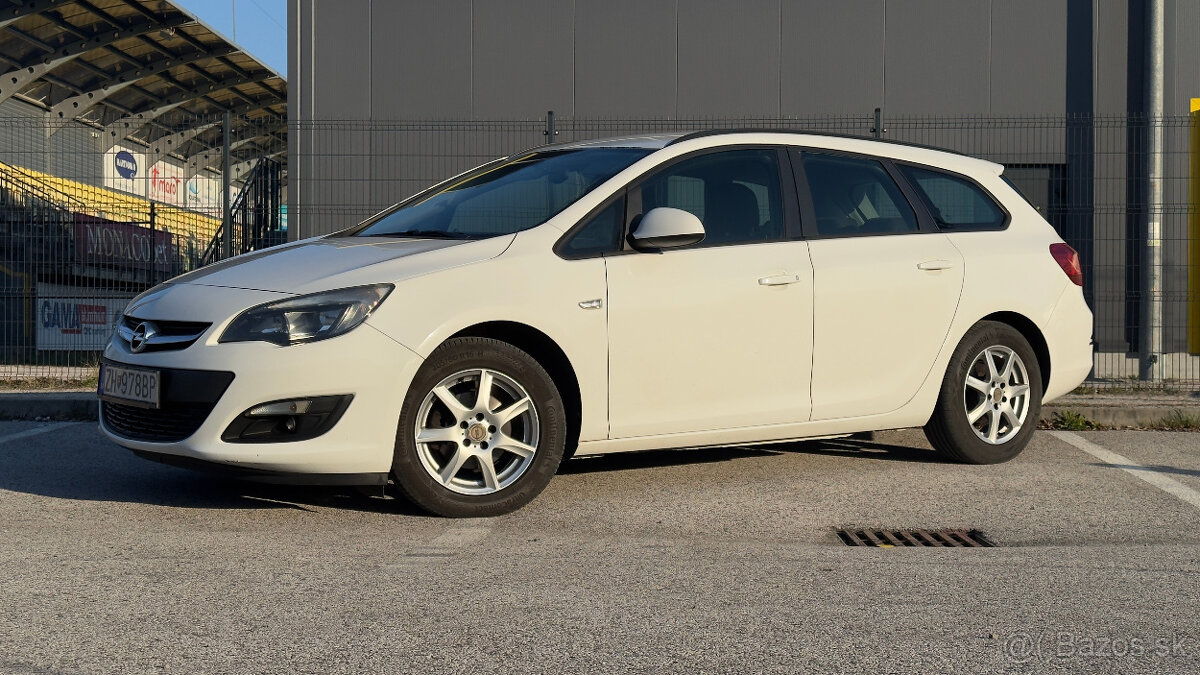 Predám Opel Astra Sport Tourer combi - 2