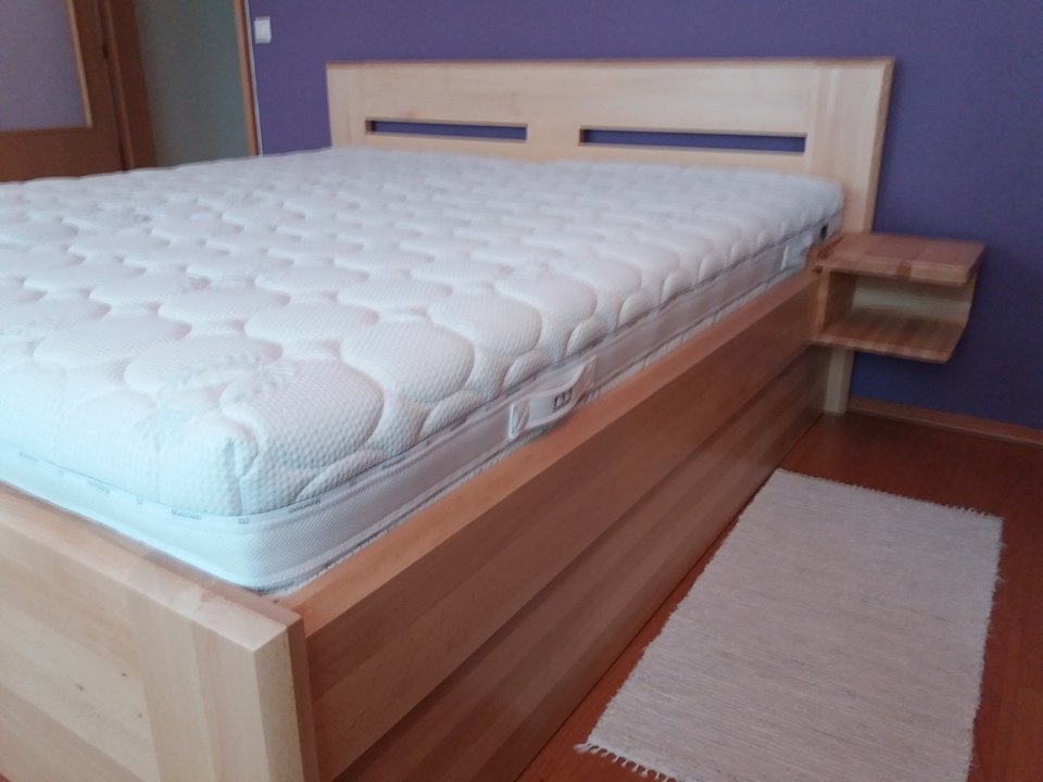 Nová Buková dřevěná masivní postel, nosnost 700 kg, Odvezu - 2