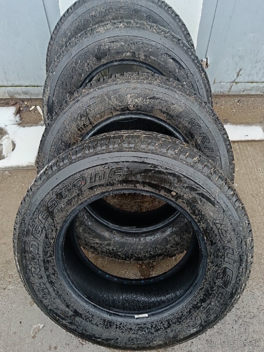 Gumy brigestone 265/65r17 - 2