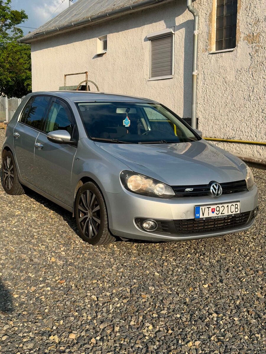 Predán Volkswagen Golf 6 1.6Tdi - 2
