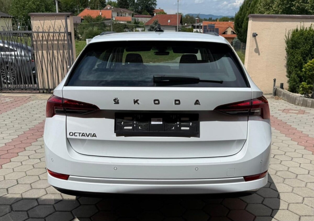 Škoda Octavia Combi 2023 - 2