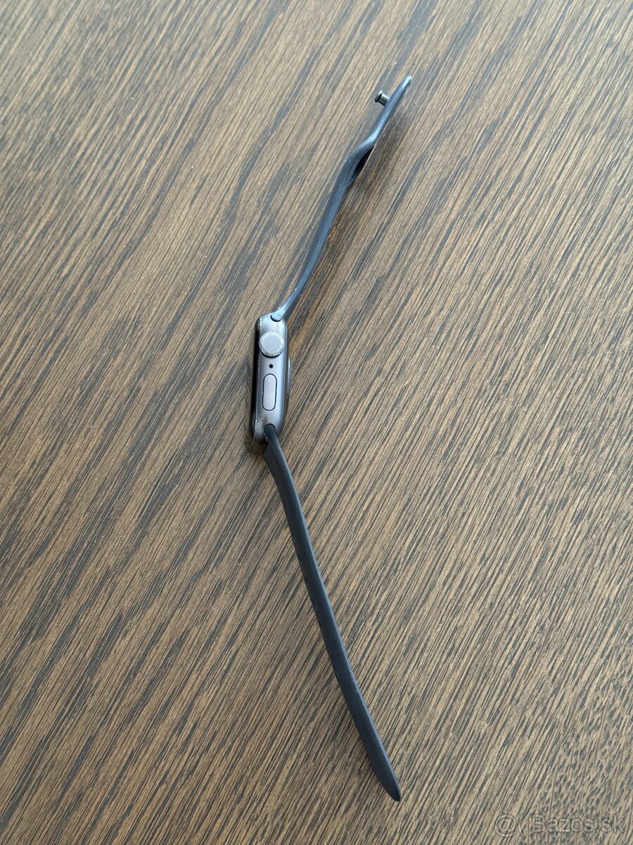 Apple Watch SE 40mm Space Gray - 2