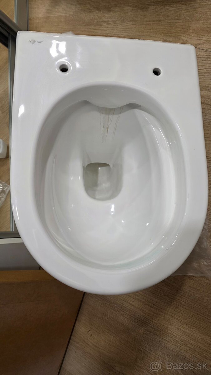 Zavesne WC. Pouzivane - 2