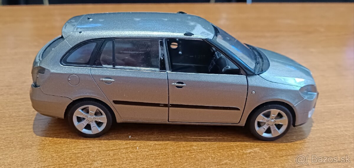 Kovový model automobilu - 2