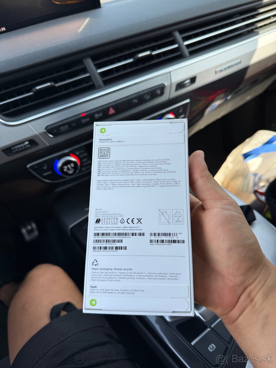 iPhone 18 Pro 256GB Black/ Čierna - 2