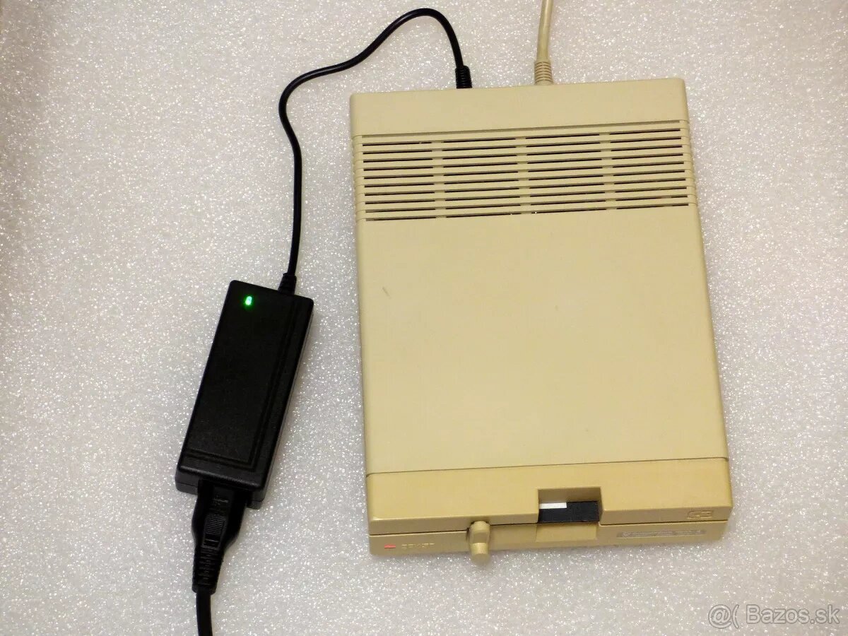 Lepší zdroj na disketovú jednotku Commodore 1541II,1581,1571 - 2