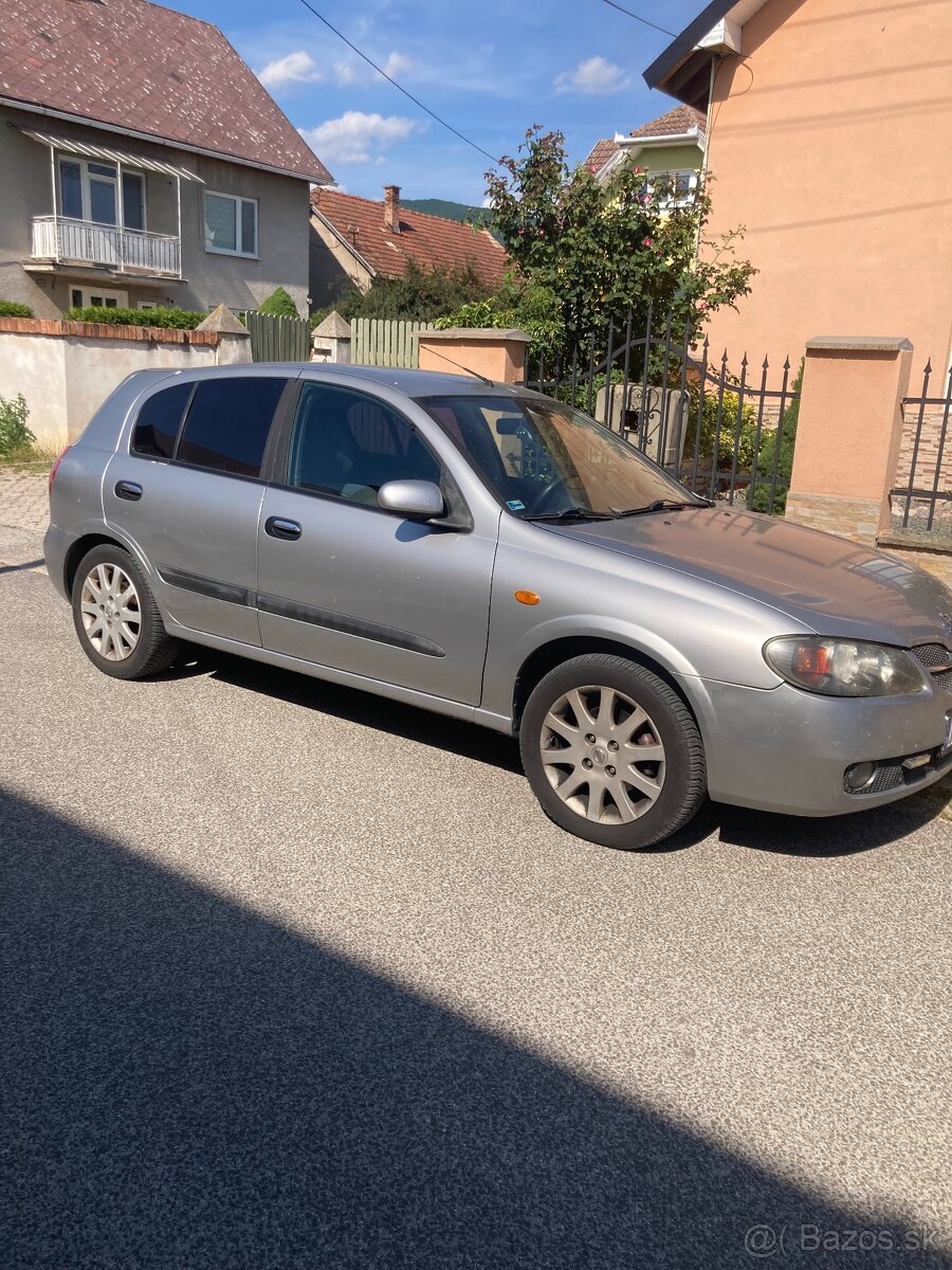 Nissan Almera 1.5i - 2