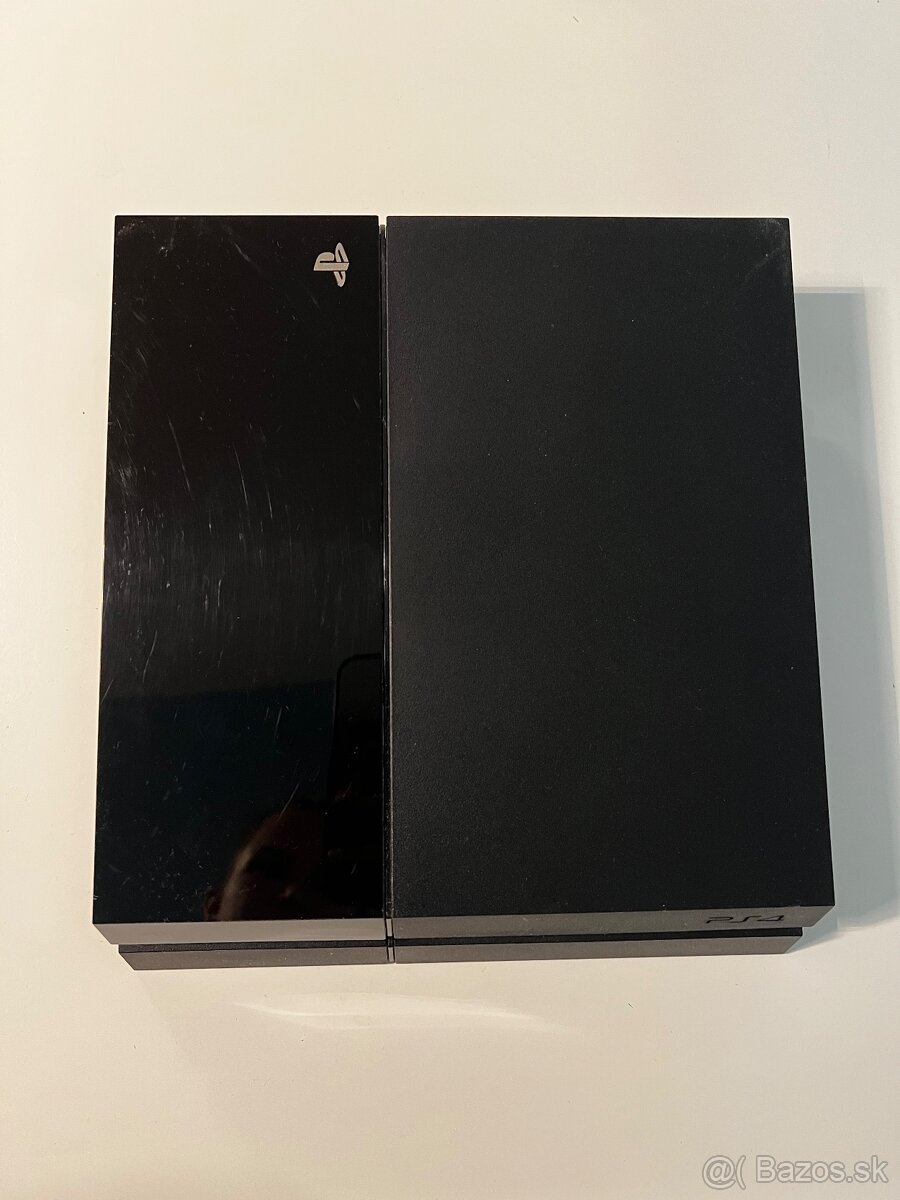 Playstation 4 500GB + hry - 2