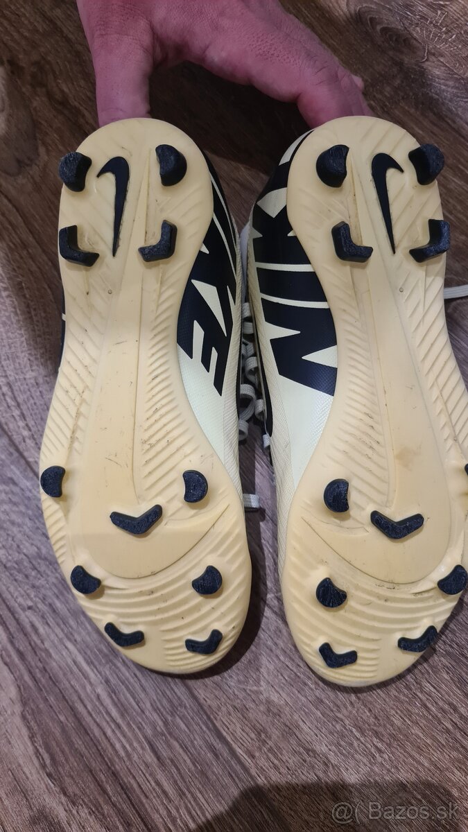 Kopačky Nike , veľ. 35,5 - 2