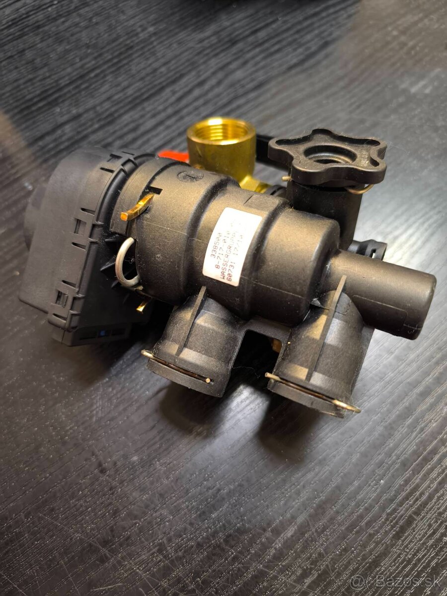 JUNKERS ventil trojcestný ZB - 2