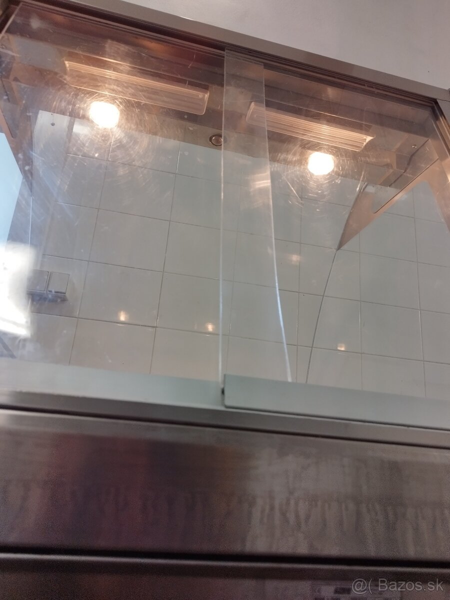 Teplá vitrina Wok - 2