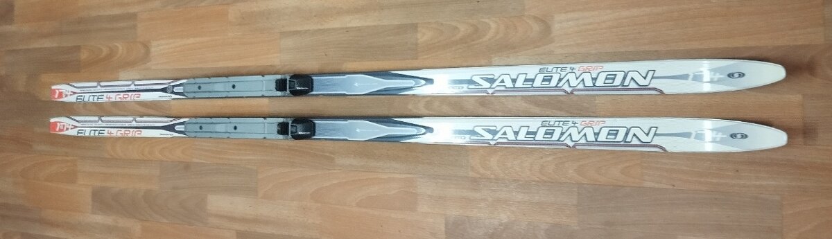 Predám bežkový set:SALOMON 174cm,šupiny,topánky.SNS. - 2