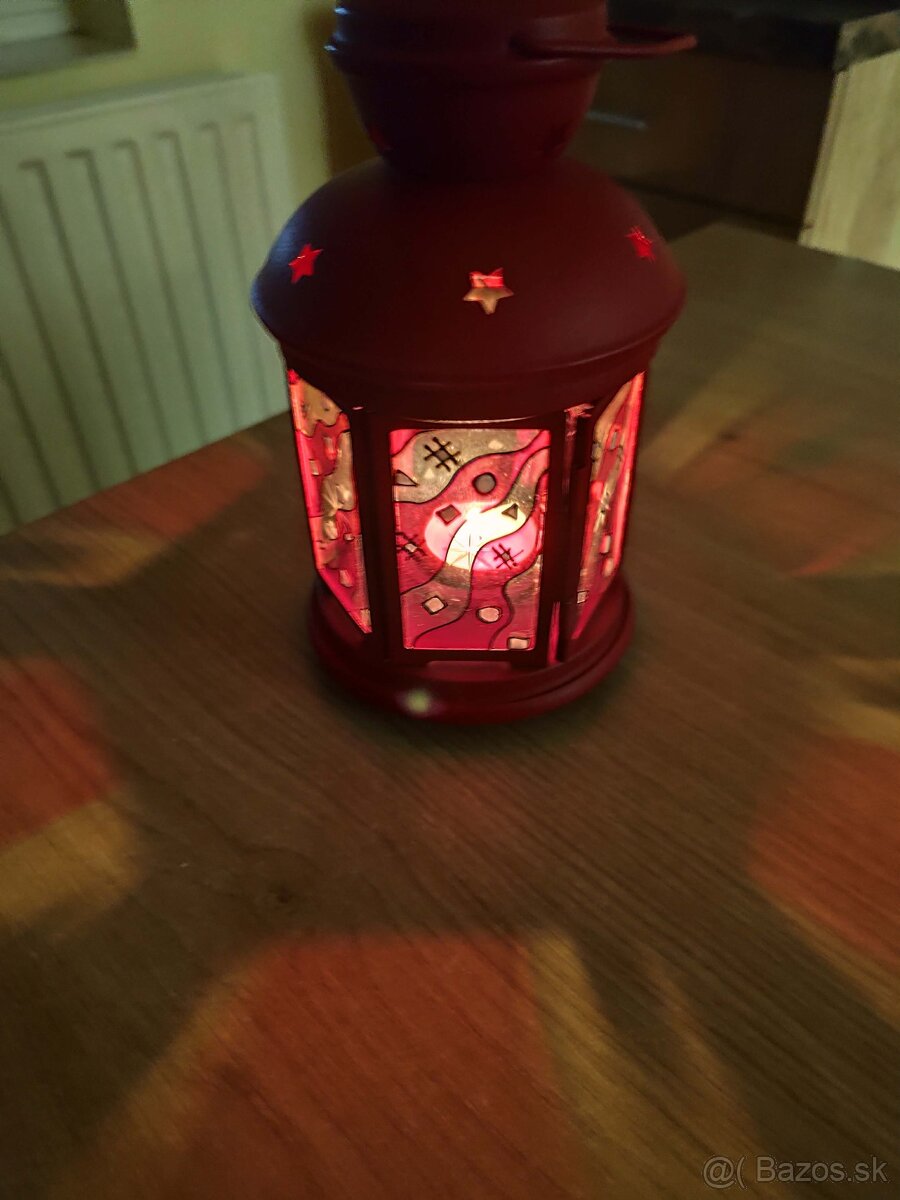 Červená lucerna kovová - 2