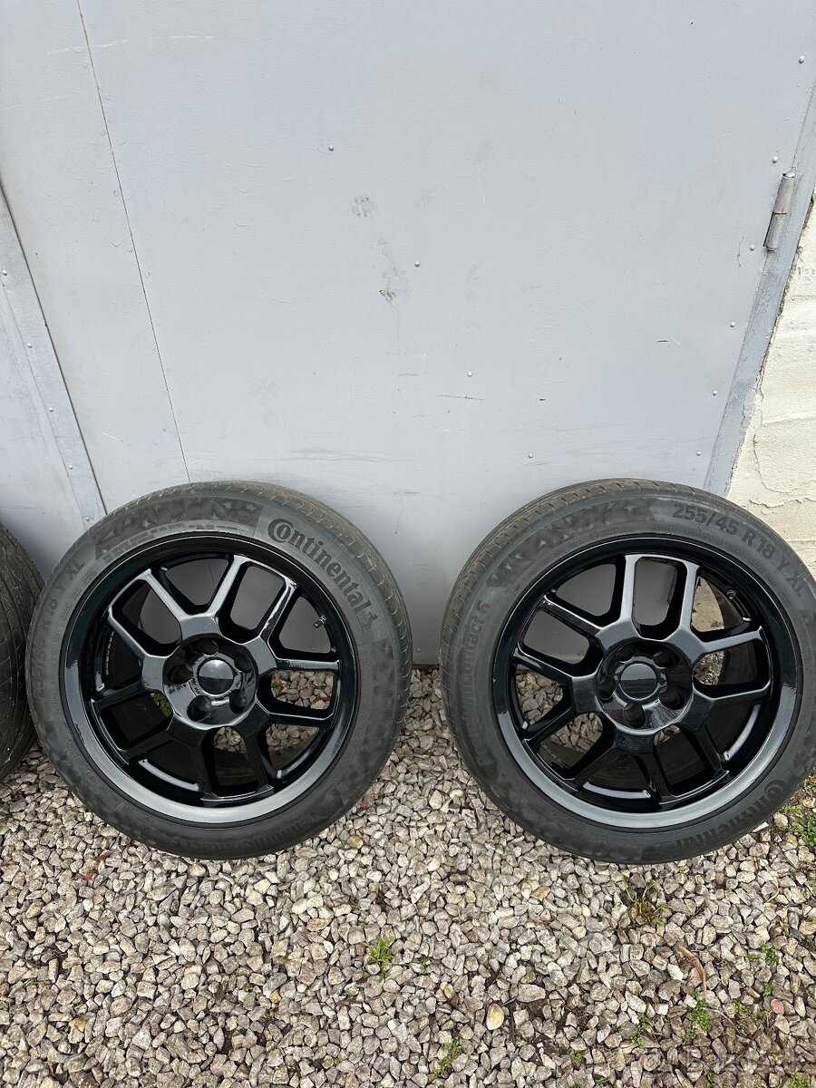 5x114,3 R18 Black - 2
