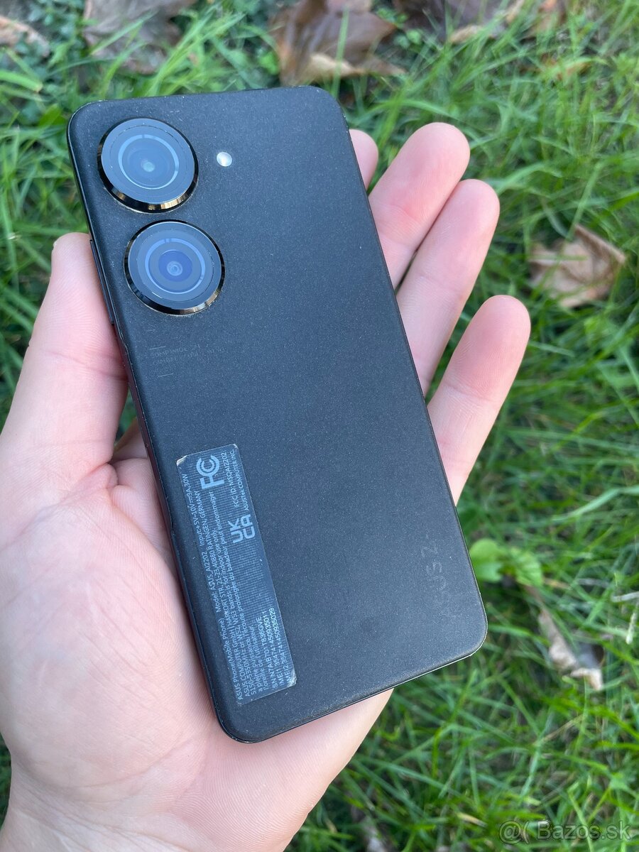 Asus Zenfone 9 - 2