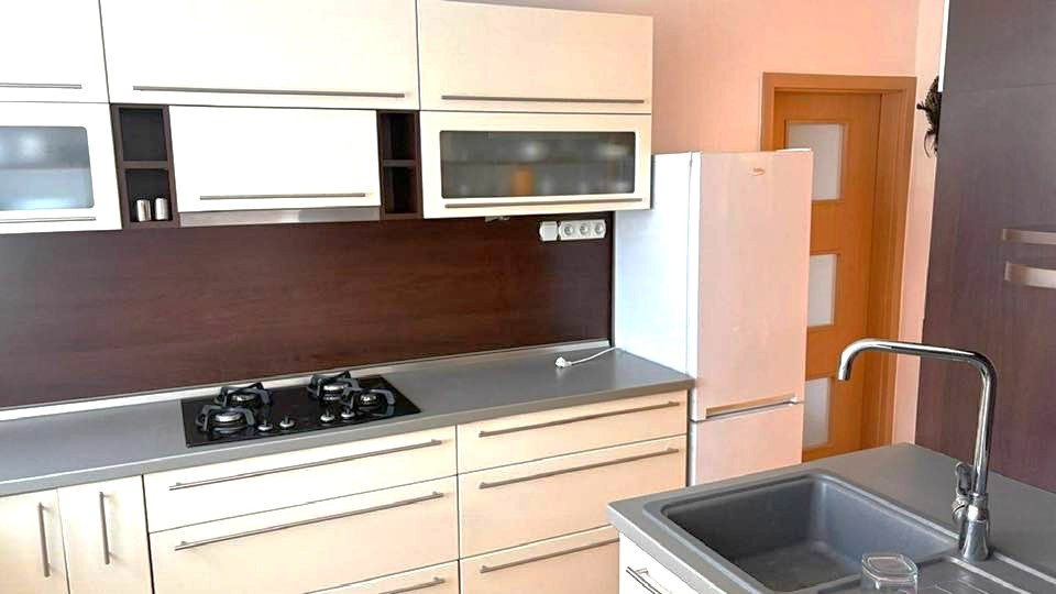 Pekný, zariadený 3-izb. byt s logiou, Fejova ul., pri Aupark - 2