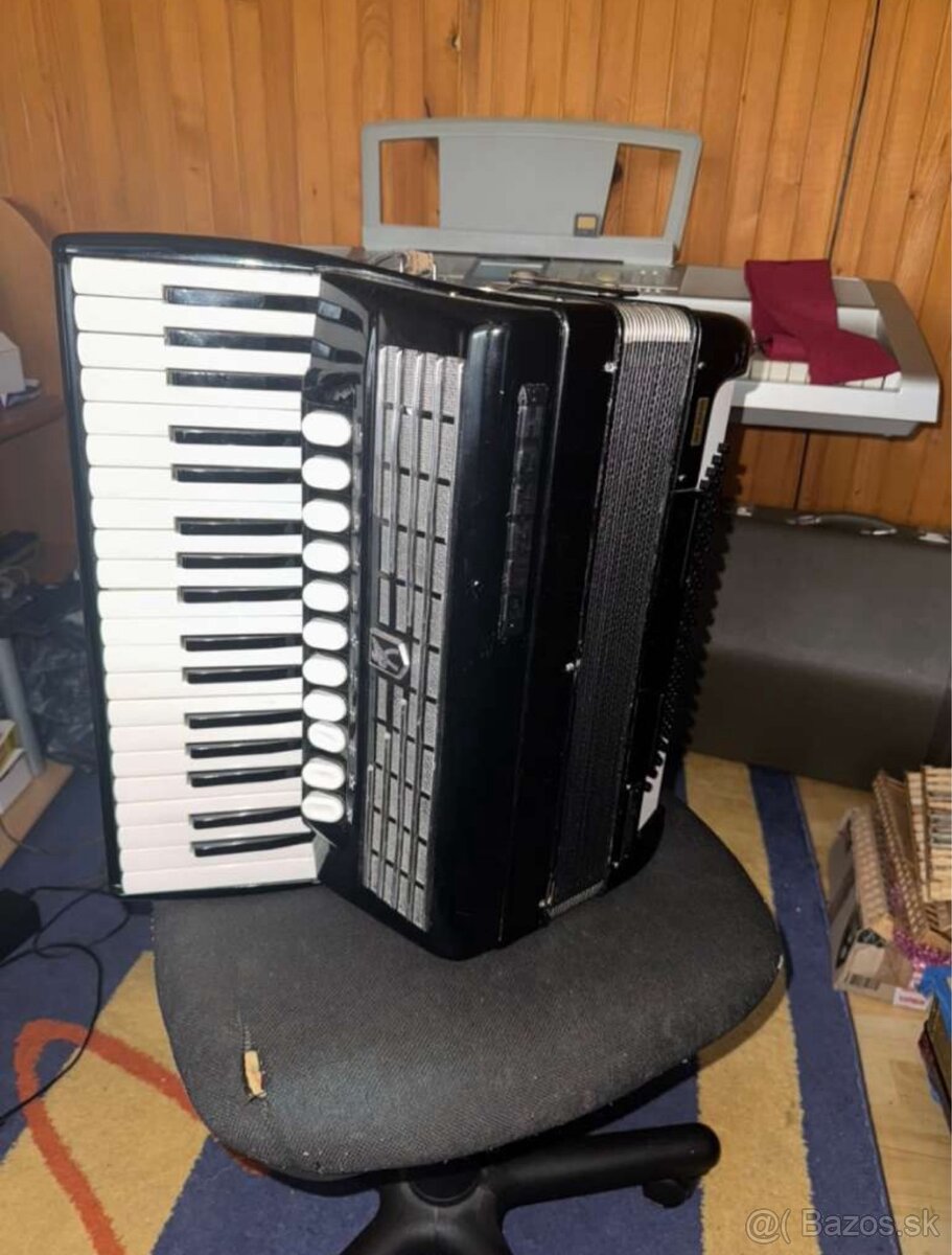 Predám akordeón Hohner Favorit IV P - 2