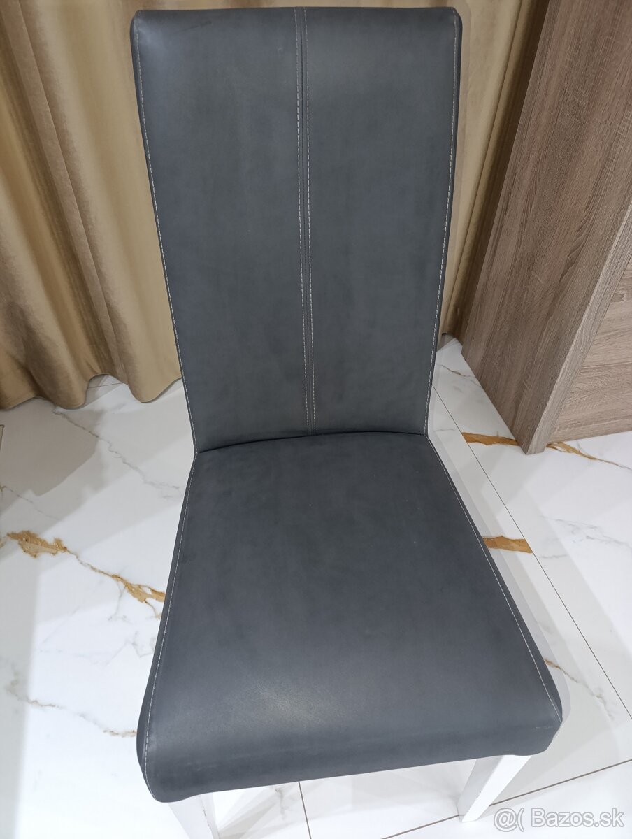 Jedálenské stoličky - 2