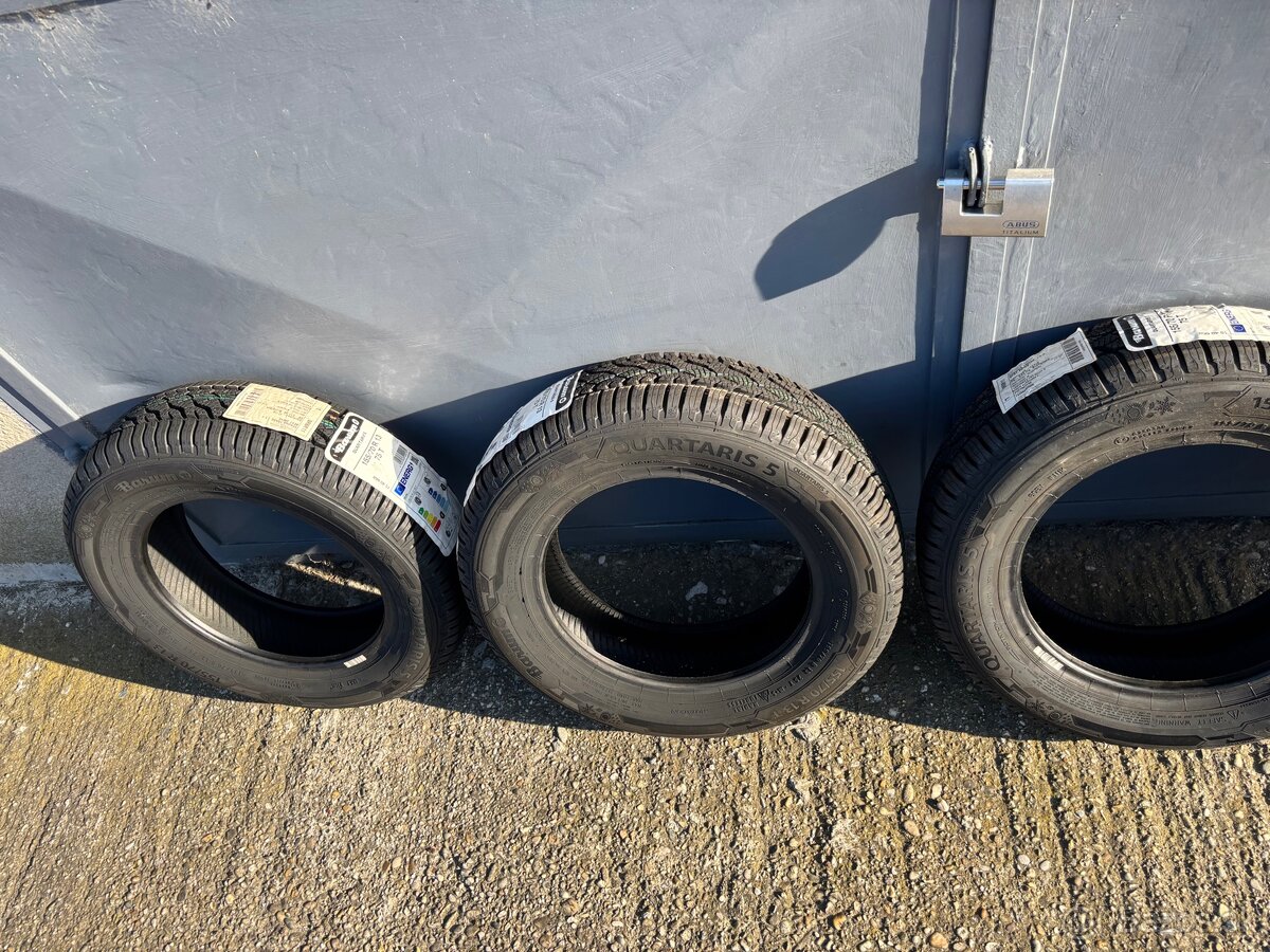 Celoročne pneu úplne nové - 2