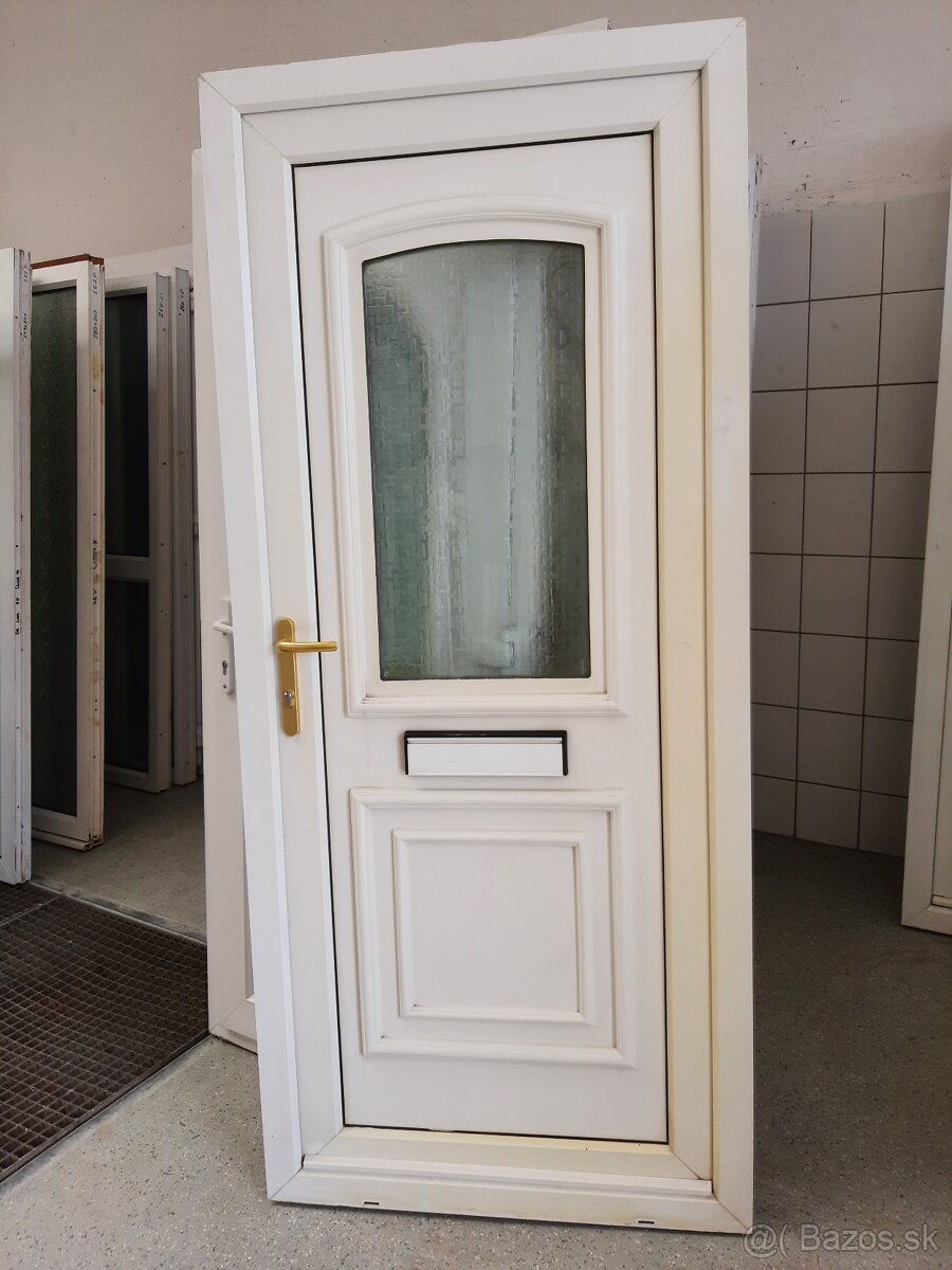 Plastové dvere Č. 205. Ľ - 2