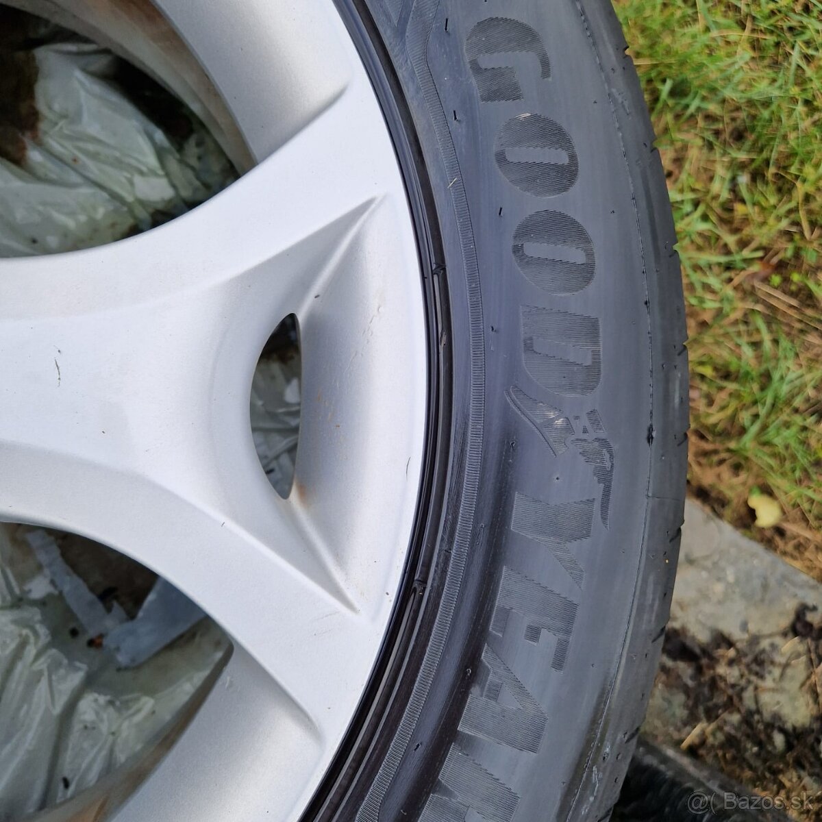 Letná sada na Al diskoch Mazda CX7 - 2