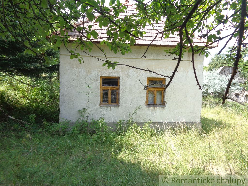 VÝRAZNE ZNÍŽENÁ CENA - Pôvodné gazdovstvo v peknom prostre - 2