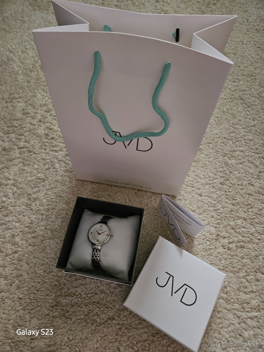 Elegantne JVD hodinky - 2