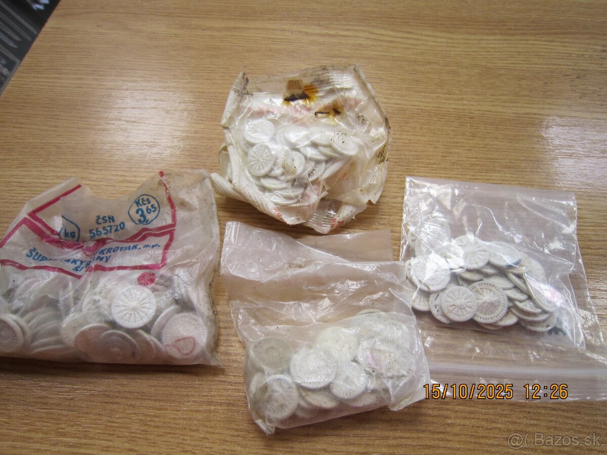 Darujem staré patenty, gombíky - 2