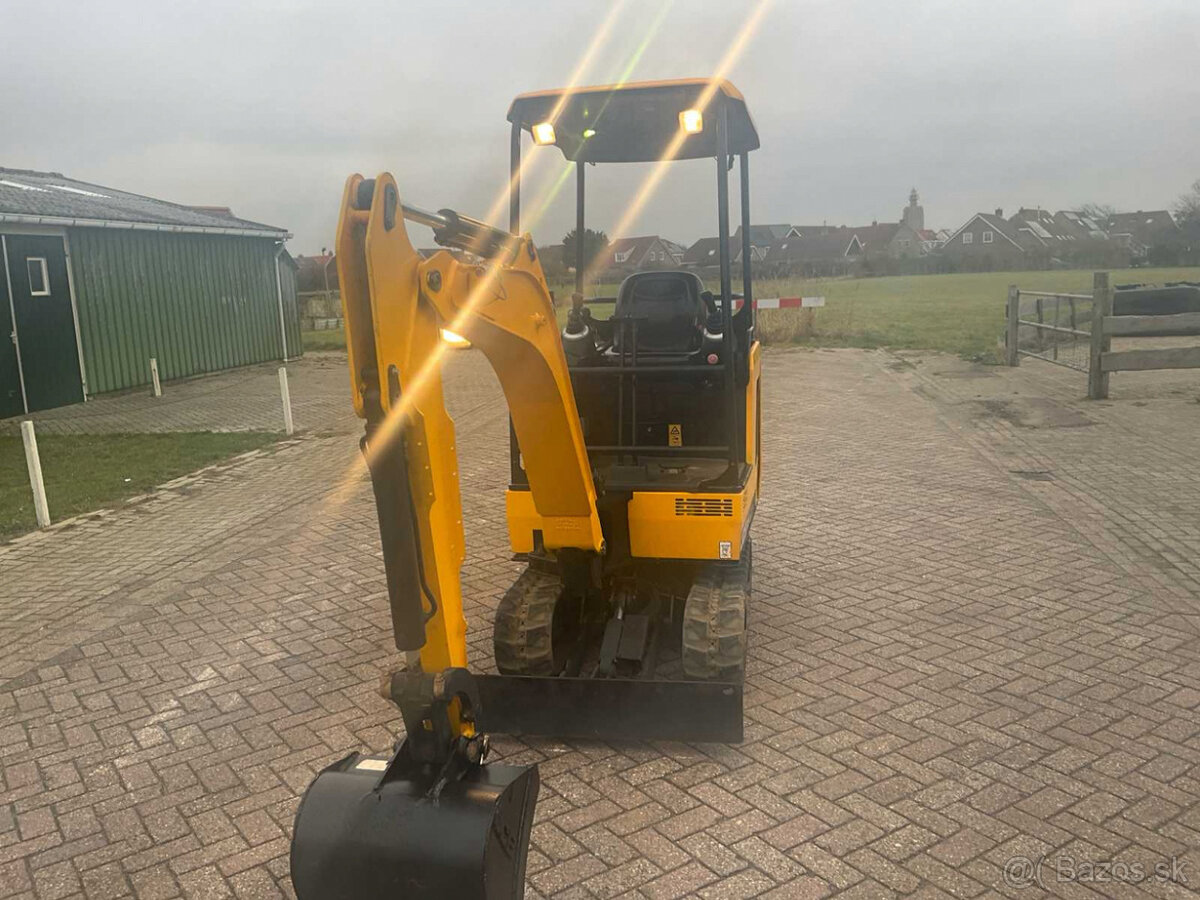 Bagar JCB 15-C1 - 2