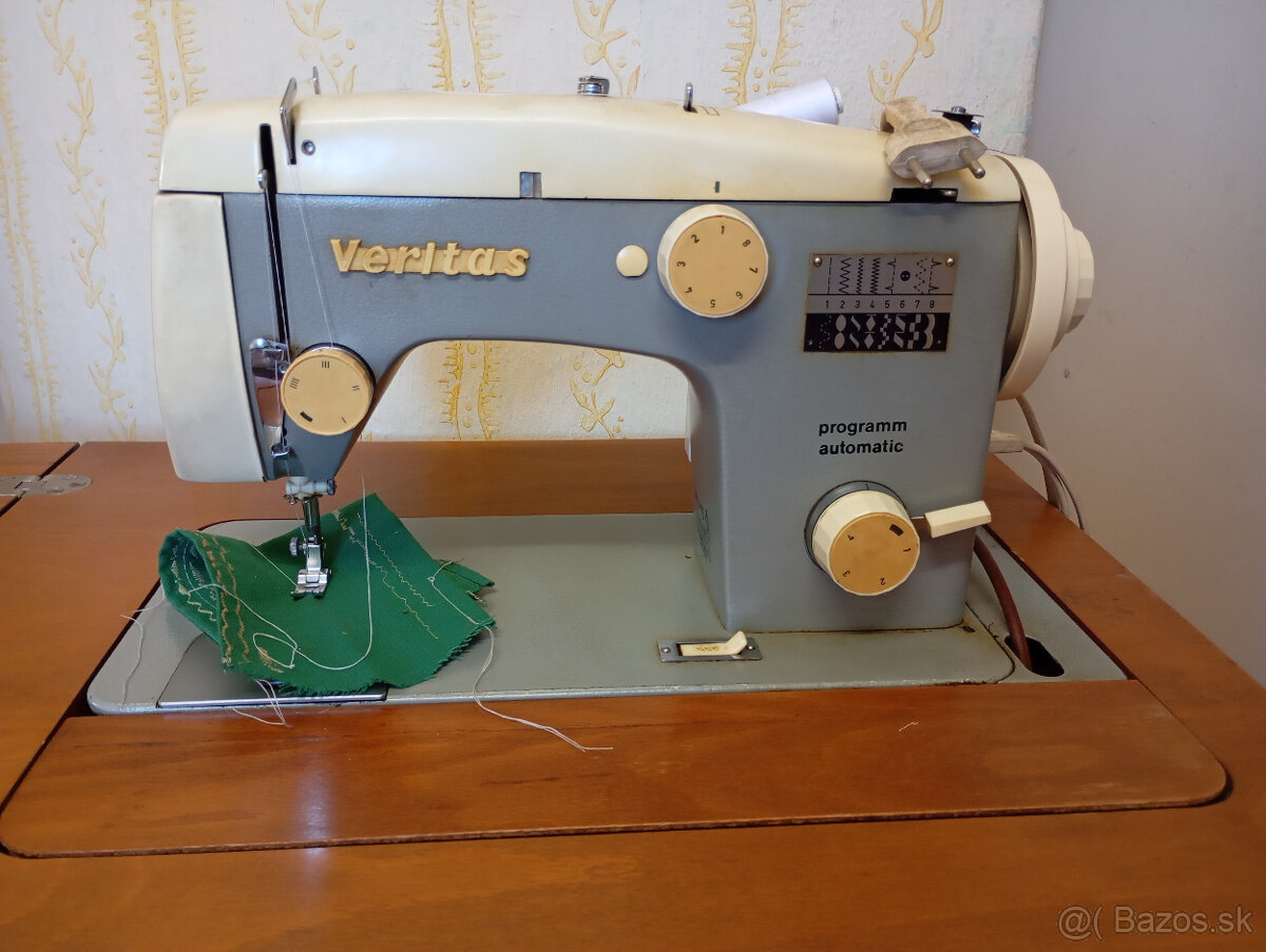 Šijací stroj Veritas. - 2