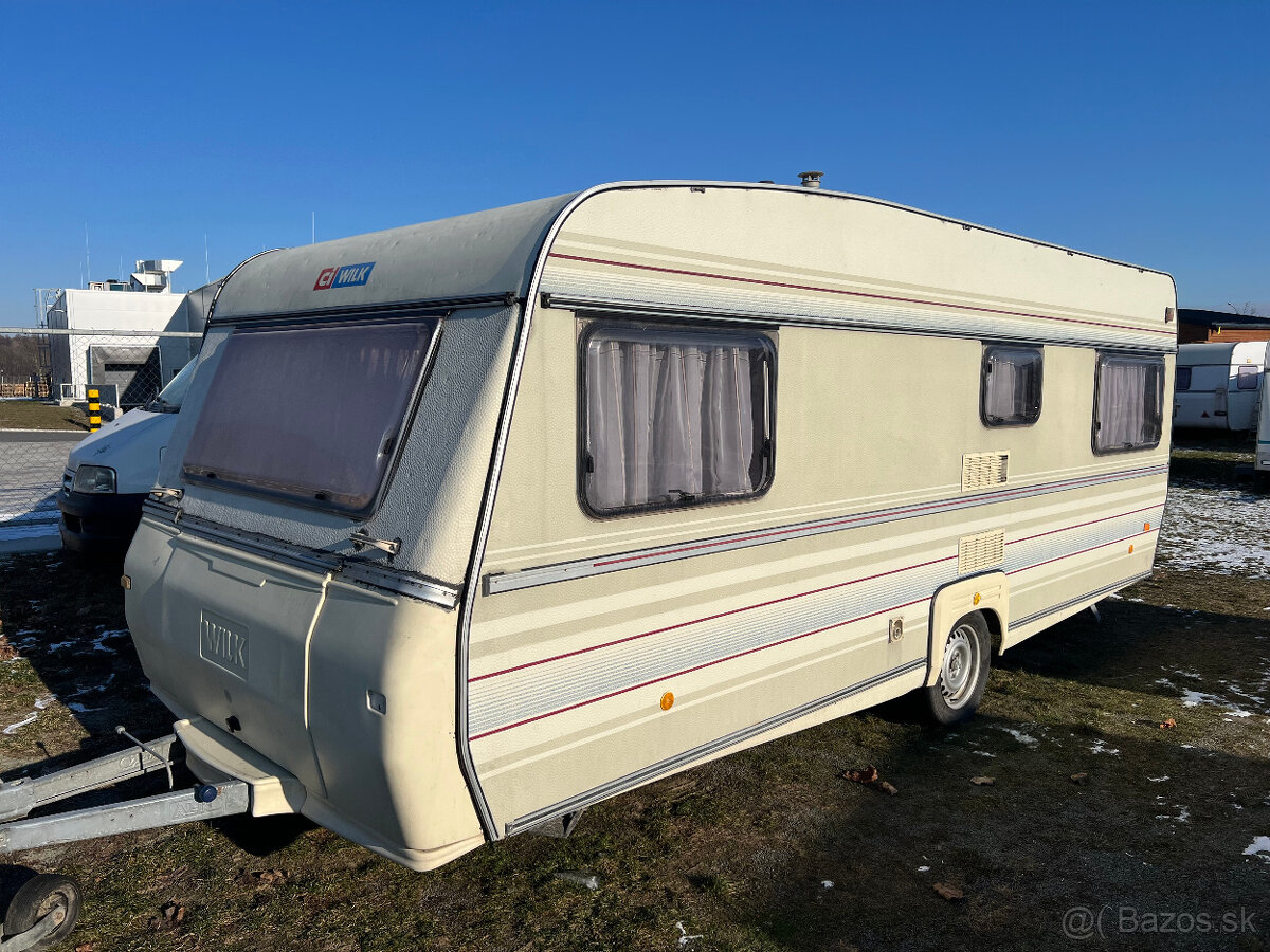 Karavan Wilk De luxe 495 - 2