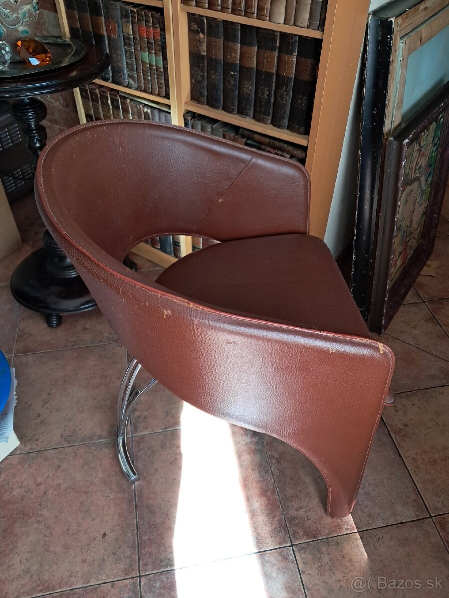Dizajnové kreslo - 2